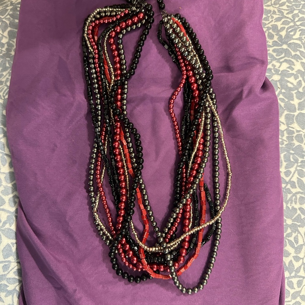Elegant Multicolor Beaded Necklace